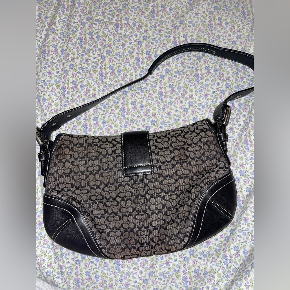 Cute trendy Coach shoulder bag